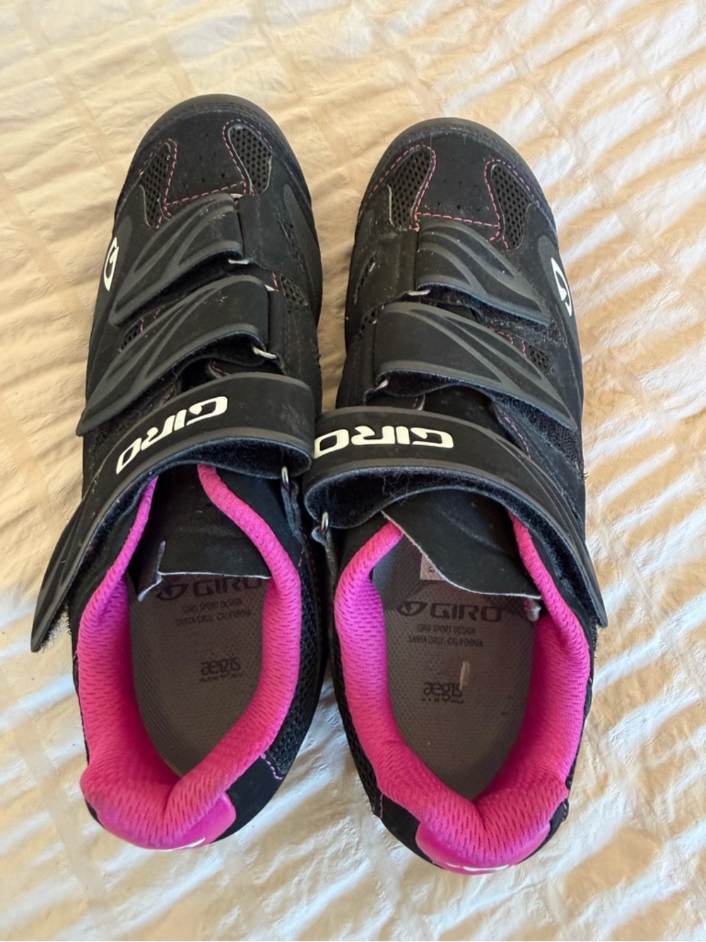 Giro Women's Black Cycling Shoes with Pink Trim size 7